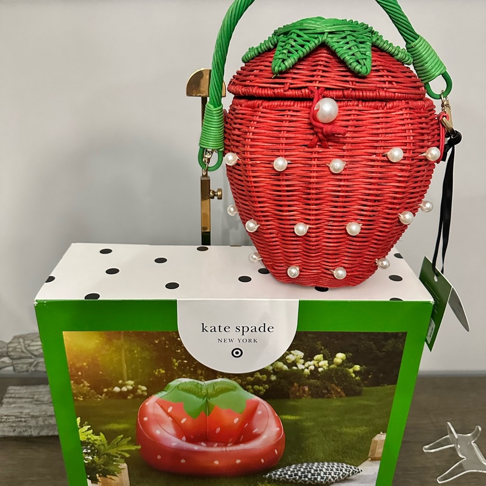 Kate Spade x Target Pearl Embellished Red and Green Strawberry Wicker Bag Bundle - Picture 4 of 6